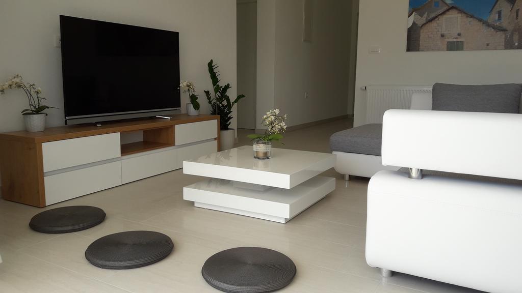 Villa-Apartments Karmel Kastela Dış mekan fotoğraf